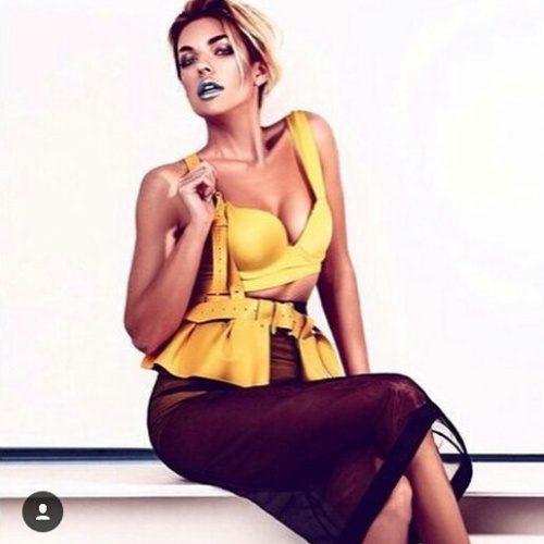 Ведущая и Dj Катя Гусева в образах для сьемок